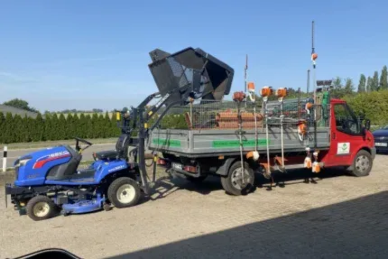 Mehrzweck-Traktor und Service-Fahrzeug